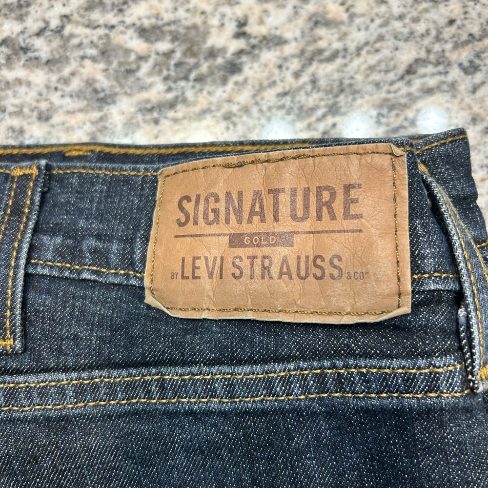 Levi jeans 42x32